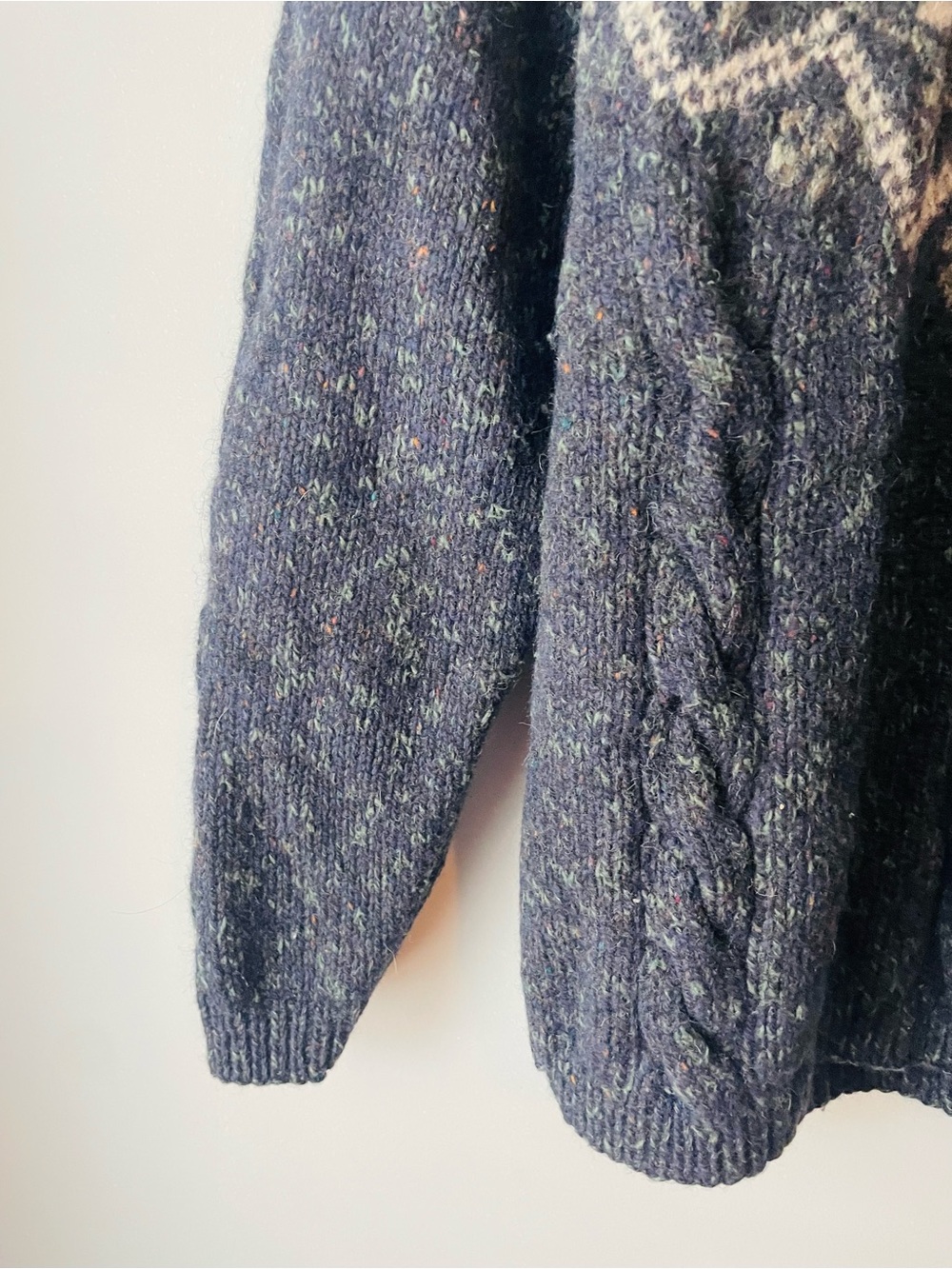 L.L. Bean Vintage Navy Fair Isle Wool Sweater RARE - Picture 7 of 7